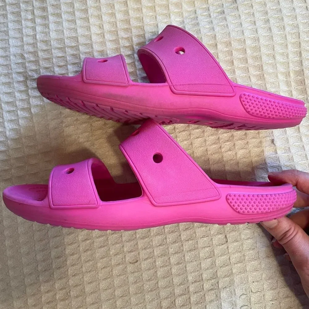 Crocs Children’s Bright Pink Open Toed Slip On Slides Size J2